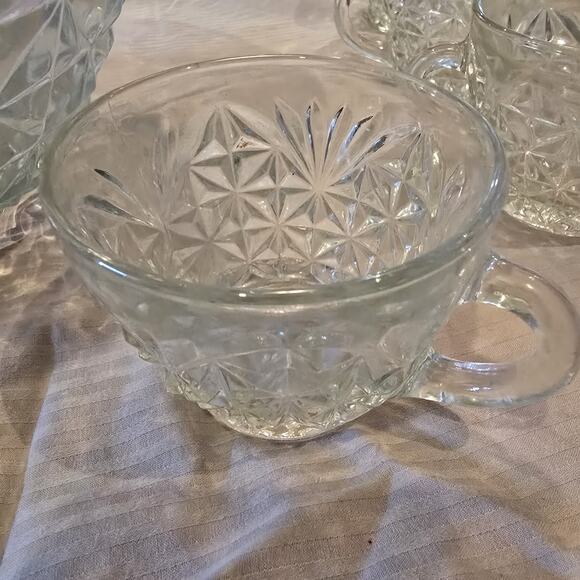 Vintage Anchor Hocking Arlington Punch Bowl Set with 7 cups - Picture 2 of 5